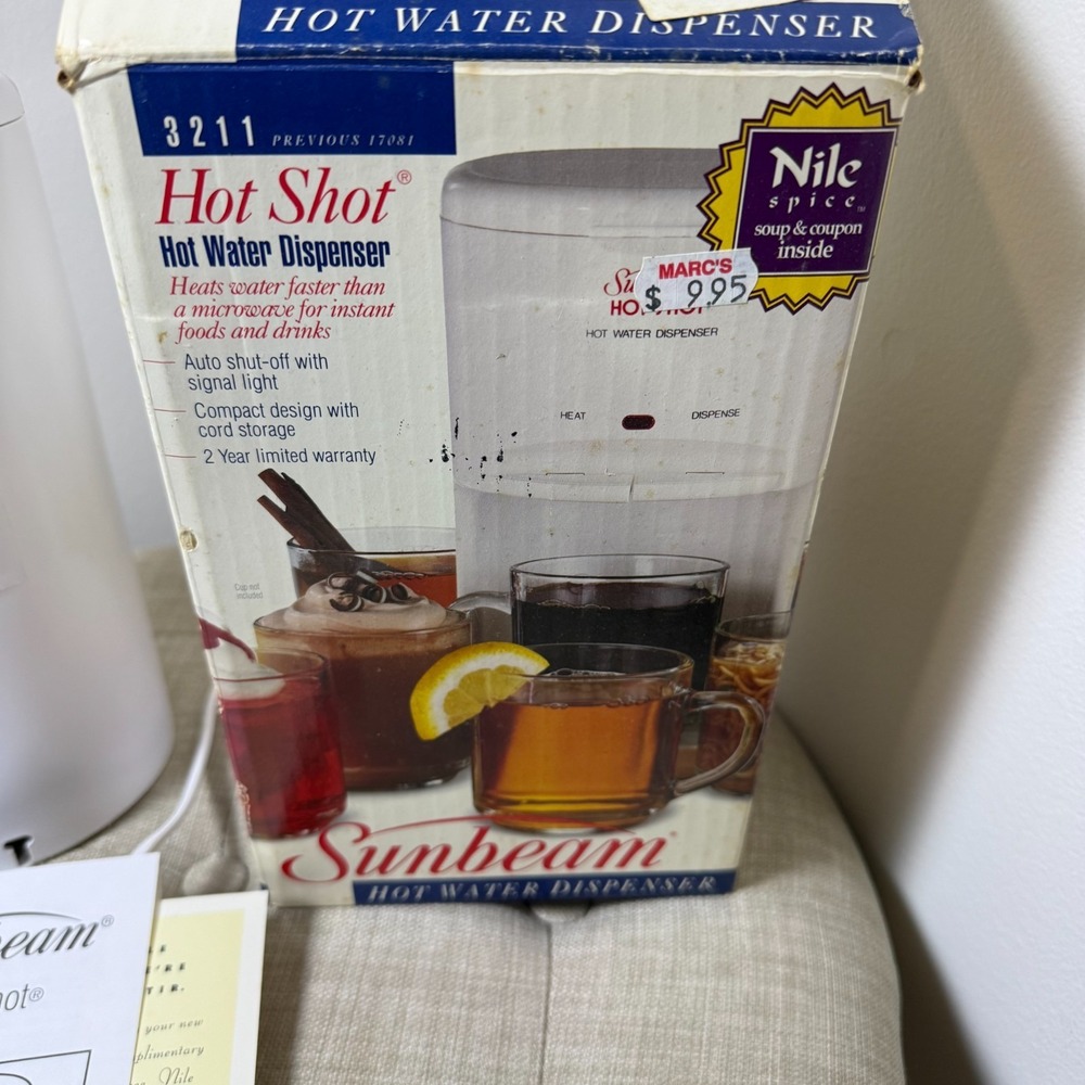 New/1994 Sunbeam - Oster Hot Shot Hot Water Dispenser Model #3211 NOS/Vintage
